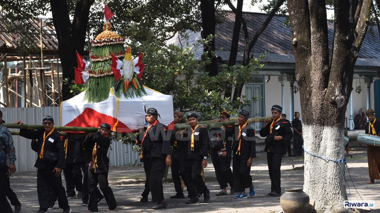 Gunungan Jaler